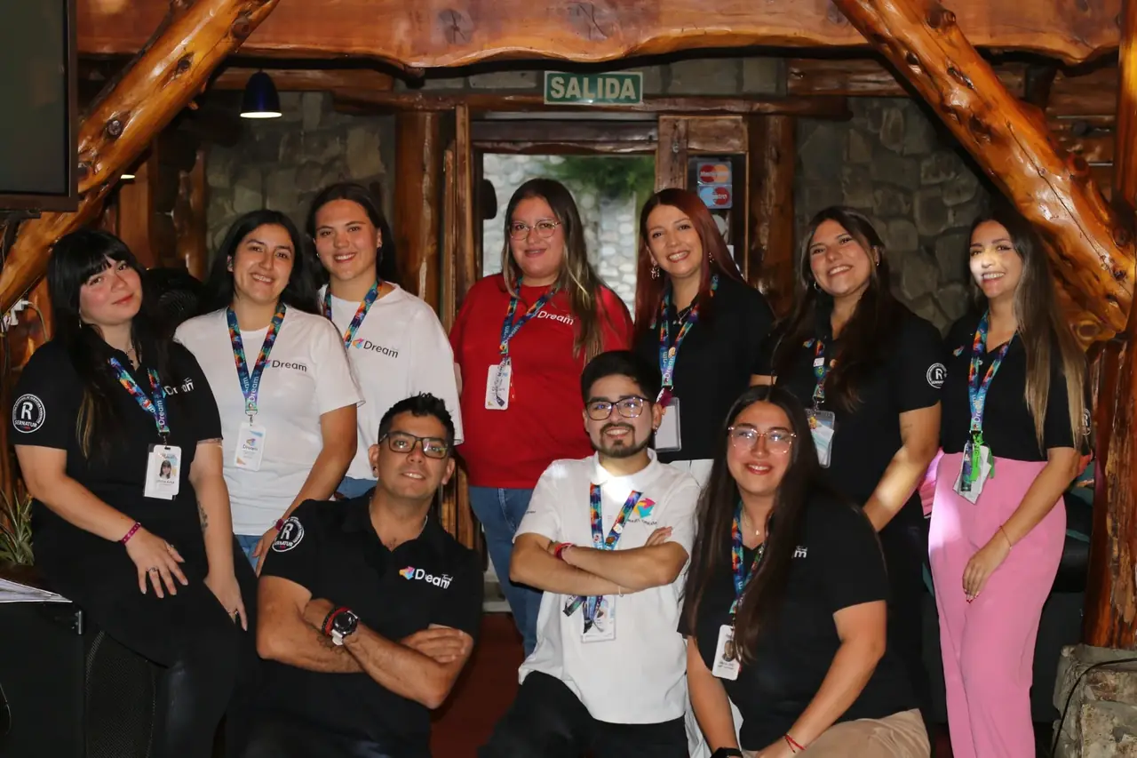 Equipo Travel Dream identificado durante una actividad de coordinación